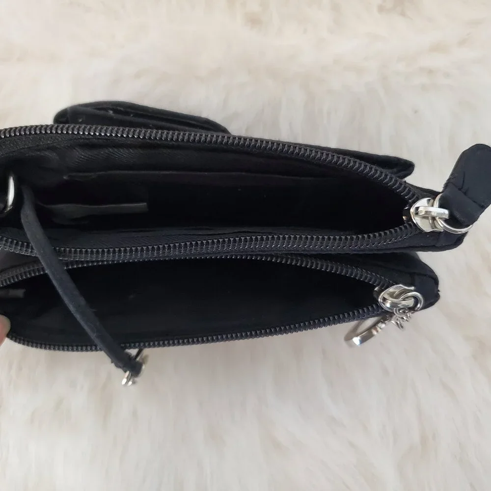 Silver Heart Black Wristlet Wallet